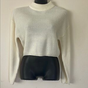 H&M Cropped White Knit Sweater